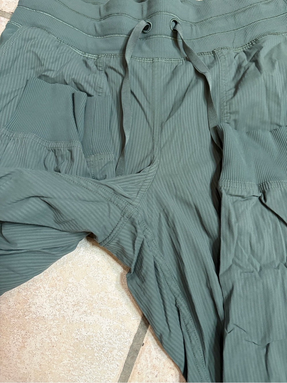 Lululemon Dance Studio Mid-Rise Jogger 29” Full Length (Dark Forest) Size 6 - Picture 7 of 10